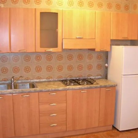 Charming Single With Garden And Parking Μπιμπιόνε