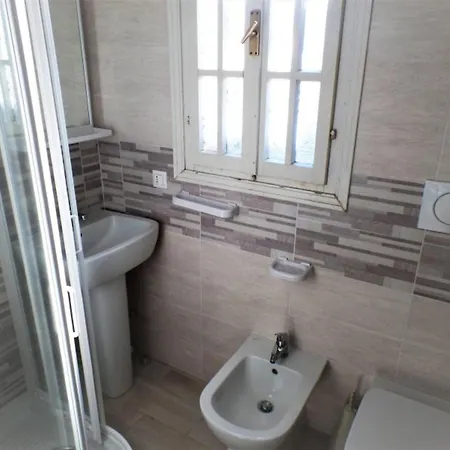 Διαμέρισμα Charming Single With Garden And Parking *